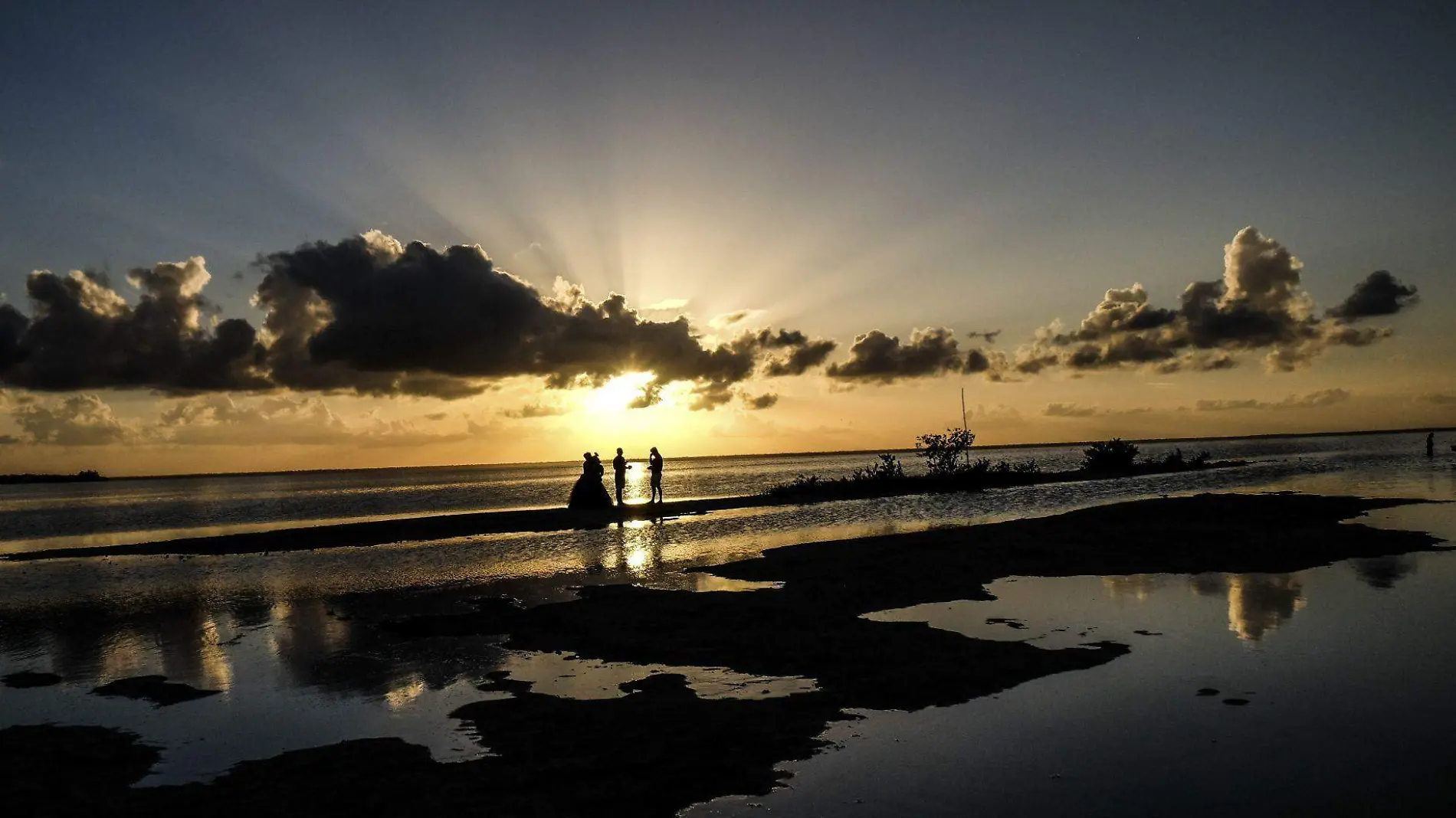 642517_Atardecer Isla Mujeres-1_web